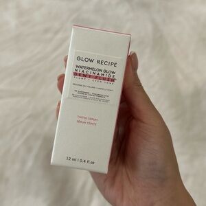 Glow Recipe Watermelon Glow Serum Flush